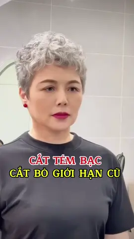 Ngắn nhưng sang , bạc nhưng chất phải không các chị #light_che_bạc  #tóc_đẹp_trung_niên  #xuhuong 