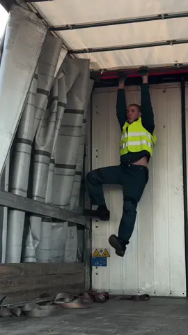 Испортил груз