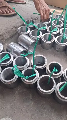 siap loncing..sokk slumbung lakerr..biar awet laker,,pelek gak mudah pecah,,ban makan rata