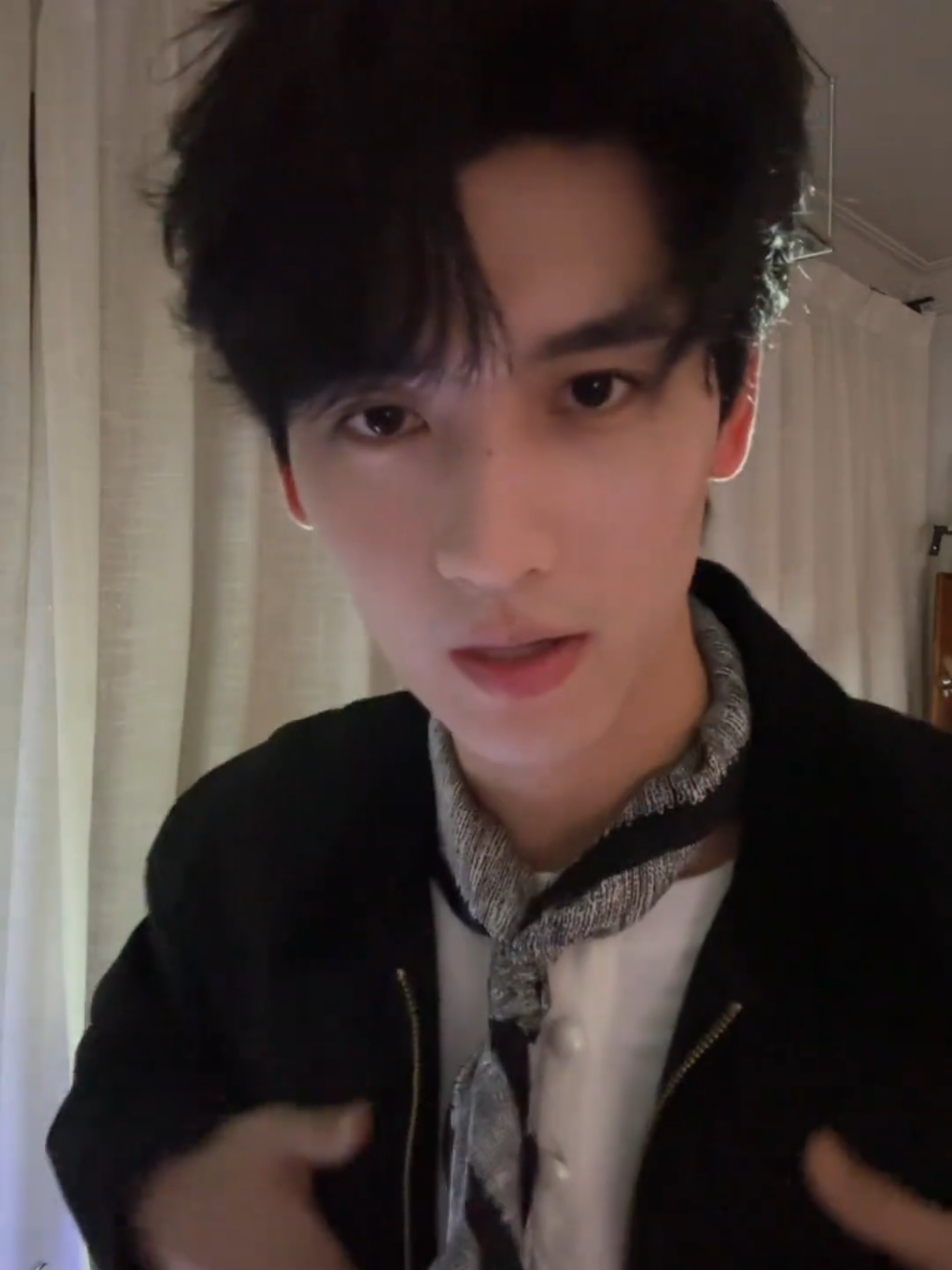 20251020 HuangJunJie Douyin Update 🫘 รอบนี้ใครที่ออกแบบ? #huangjunjie #หวงจวิ้นเจี๋ย #黄俊捷 #黄俊捷H 