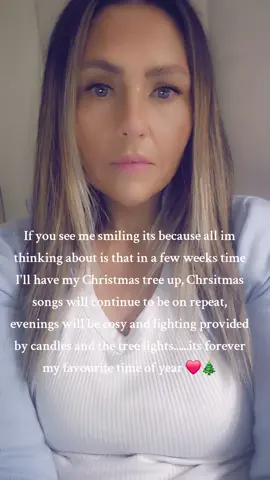 The most wonderful time of the year!!!  I will forever be Mrs Christmas! I genuinely cant explain how happy this time of year makes me. Christmas runs deep through my soul. What's your favourite thing about the Christmas period? 🎄❤️ #fyp #christmas #happiness #Monday #familytime 