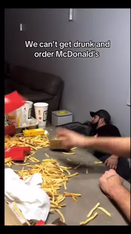 #fypシ゚viral #drukinnights #mcdonalds #funnymoments 