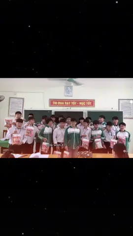 Cảm ơn các bạn nam đáng yêu trong lớp vì món quà xinh xắn💐💐#lop12 #thptptt #qua20thang10 #dangyeu 