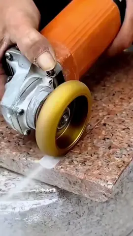 Grinding disc used to create grooves on the surface of the tile#💪💪 #constructiontools #diyproject #tiktokconstruction #fyp 