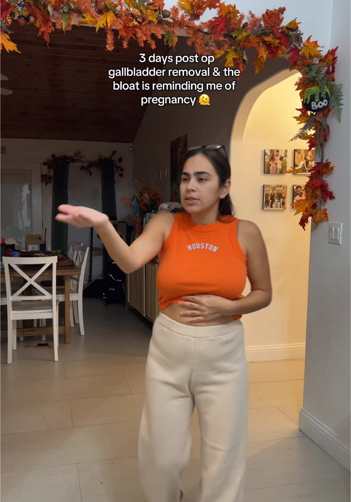 I'm walking and doing all the things  but I just feel like a balloon that's about to pop… my tummy feels so hard 🥲  #fyp #gallbladderremoved #painful #surgery #trappedgas #956 #phantompain 