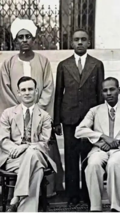 أول دفعه في كلية القانون جامعة الخرطوم بعد إنشائها عام 1935 😇❤️ #اغاني_سودانية #نسيم_الروض #اولاد_كسلا_للغناء_الشعبي #حقيبة_الفن_السوداني #سودانيز_تيك_توك_مشاهير_السودان 