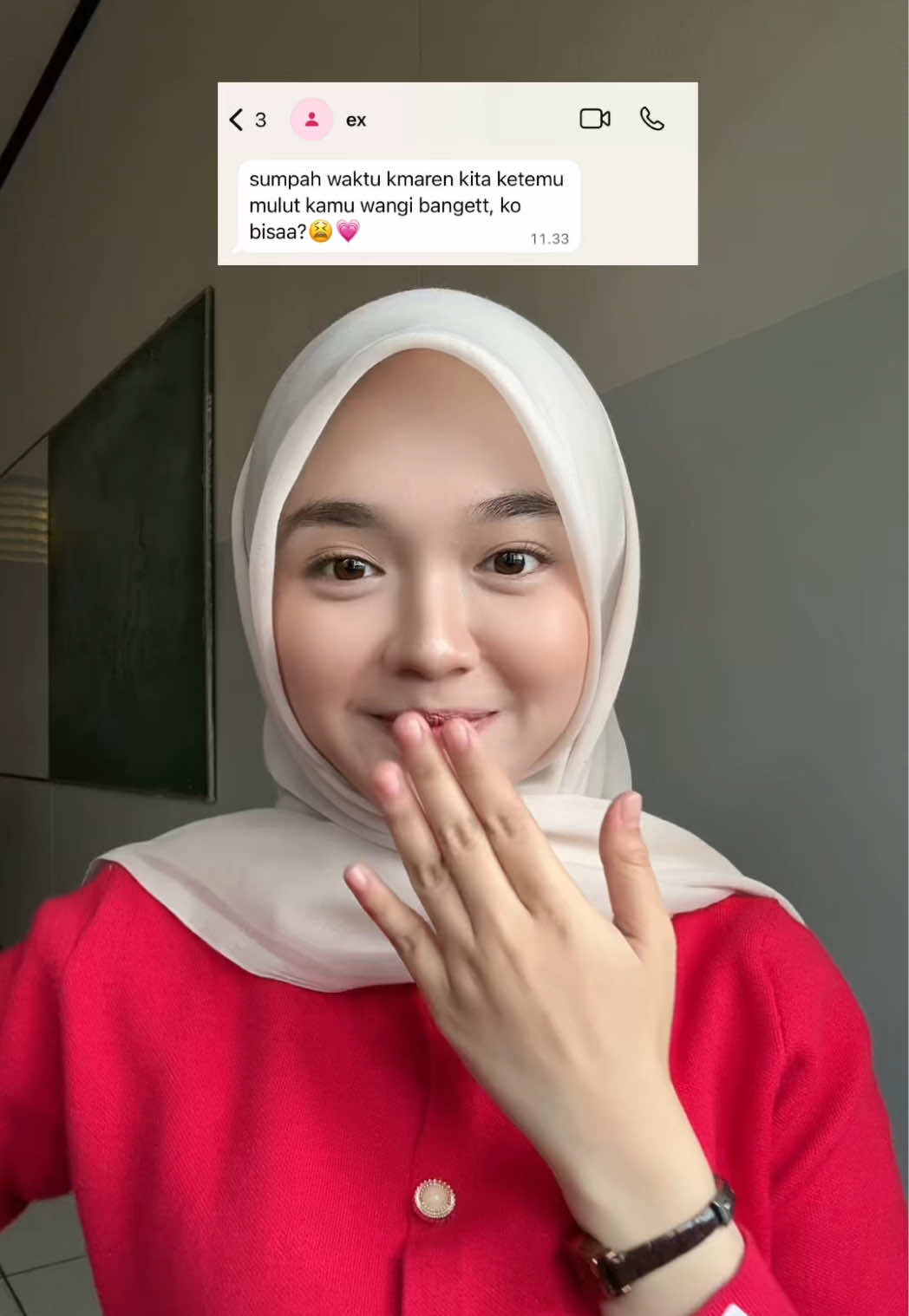 wajib bawa inii kemana mana sihh😫💋 @metoofresh  #metoomp6 #MOUTHSPRAYMETOO #mouthspraymp6 #MOUTHSPRAYPROBIOTIK #innovationforeverysmile 