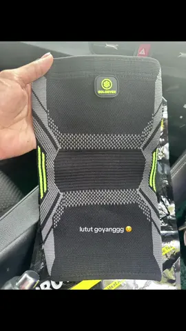 lepas pakai ni dah boleh melompat lompat zumba pagi tdi 🤣 #kneeguard #soloever 