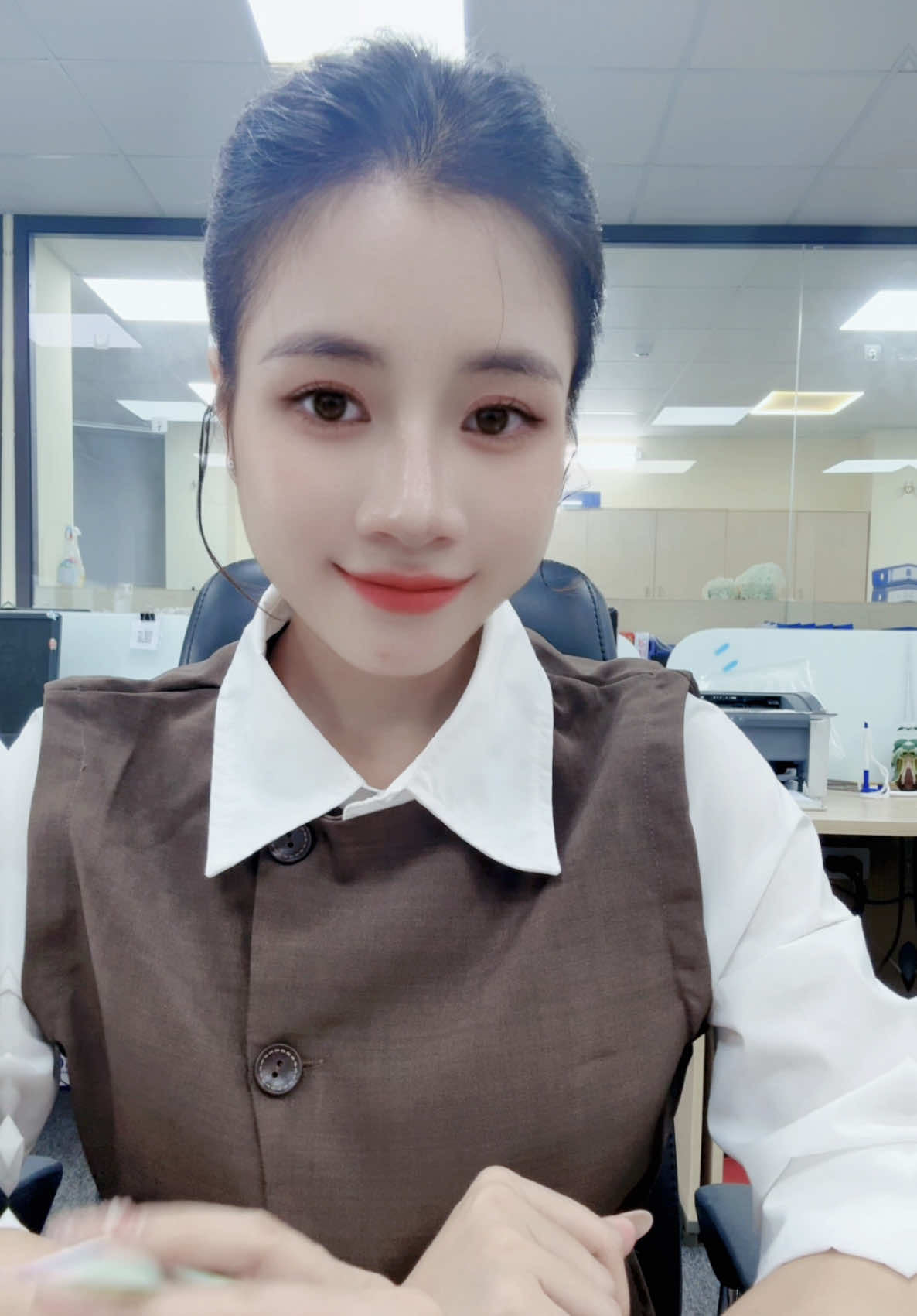 20.10 yêu thương, vui vẻ , xinh đẹp , may mắn và hạnh phúc nha cô gái 💕