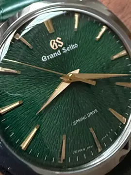 Check out this ultra rare limited edition green dial Grand Seiko SBGY035. Available now on EBay. #grandseiko #watchesoftheday #rolex #omega #greendial 