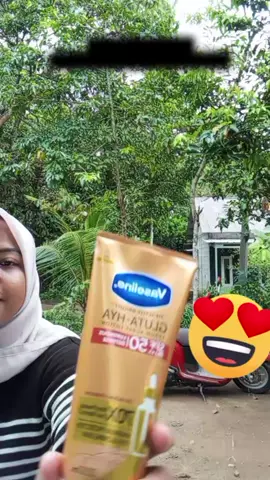 sebelum aktivitas ke luar rumah jangan lupa pake #vaselineglutahyaserumburstlotion #vaselineaffiliatessquad @vaselineid 