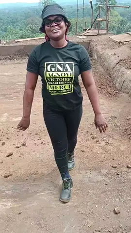 challenge#Gabon# votre jeune conductrice d'engins #flyp#like 🙃