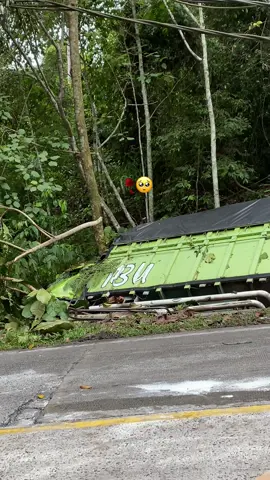 kecelakaan partai ibu turunan kapuran #lakalintas #ibu #indahberlianutama #lintasbarat 