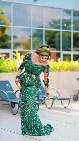 Love found my friend Koko, and I came all out to celebrate with her. Your home is forever blessed, my dearest Koo 🙏 Outfit - @gwillsdesigns Hair stylist -@sassy_vtwins_ Reels: @save_urreels Makeup - @ginaperfecttouch Hair - @ever_precioushair #lovefoundme2025