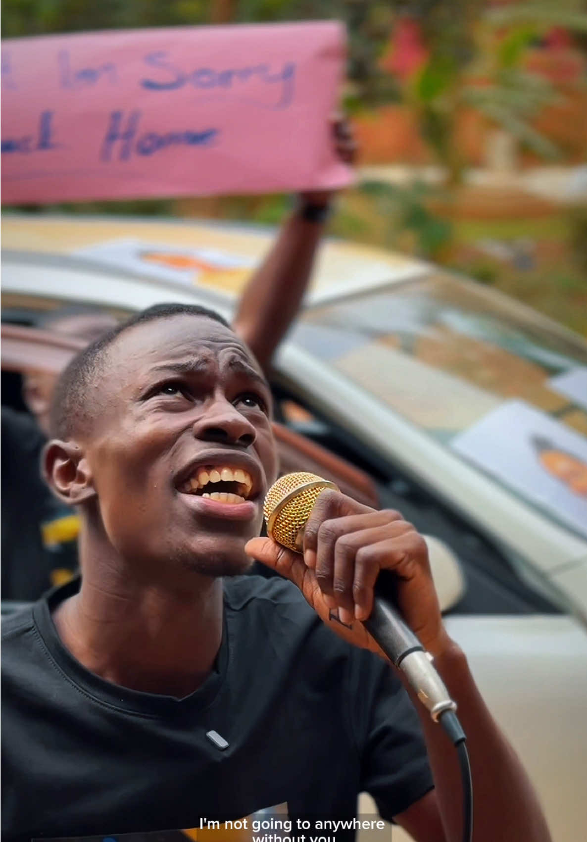 Trying to get her back @Bridget Ahumuza🀄️ @Solomon.Kimera @Hamfamenia @Jumia Uganda #JumiaMasanyalaze #JumiaBlackFriday 