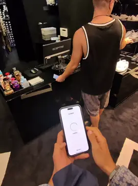 Bro didn’t even notice 😭😭😭