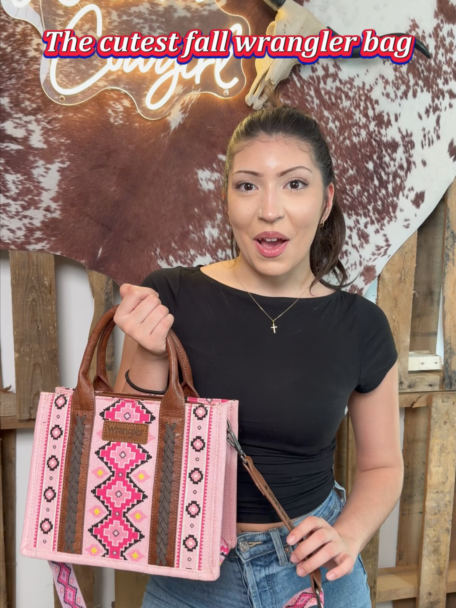 🤎Crossbody bag👝big on everyday magic#halloween2025 #Crazythursdaylive #westerncowgirl #wrangler #westernpurse