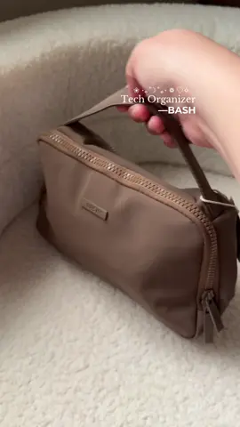 All your Tech Essentials, in one sleek Bash Organizer.  #techorganizer #organizer #bashmanila #pouchorganizer #travelorganizer 