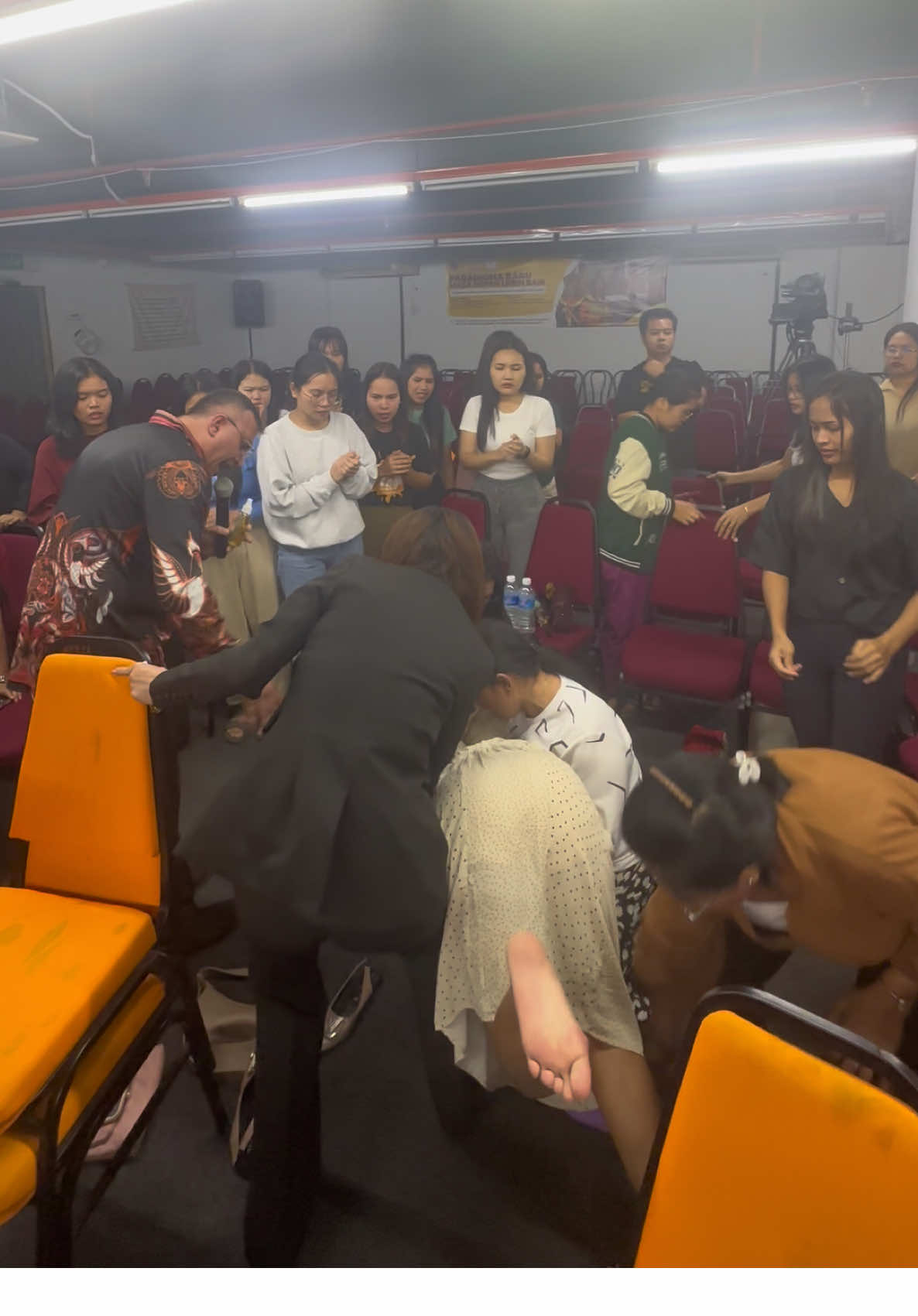 SHALOM, HADIRILAH IBADAH RAYA KKR DOA KESEMBUHAN ILAHI DAN PELEPASAN KUTUK  Setiap Hari Minggu Pukul 10.00 GBI LTC GLODOK FAVEHOTEL LTC GLODOK Lantai 8 Jl. Hayam Wuruk No. 127 Jakarta 📱WA: 085945095577 Untuk Kalangan Sendiri #fyp #viral #jesuschrist #healing #deliverance