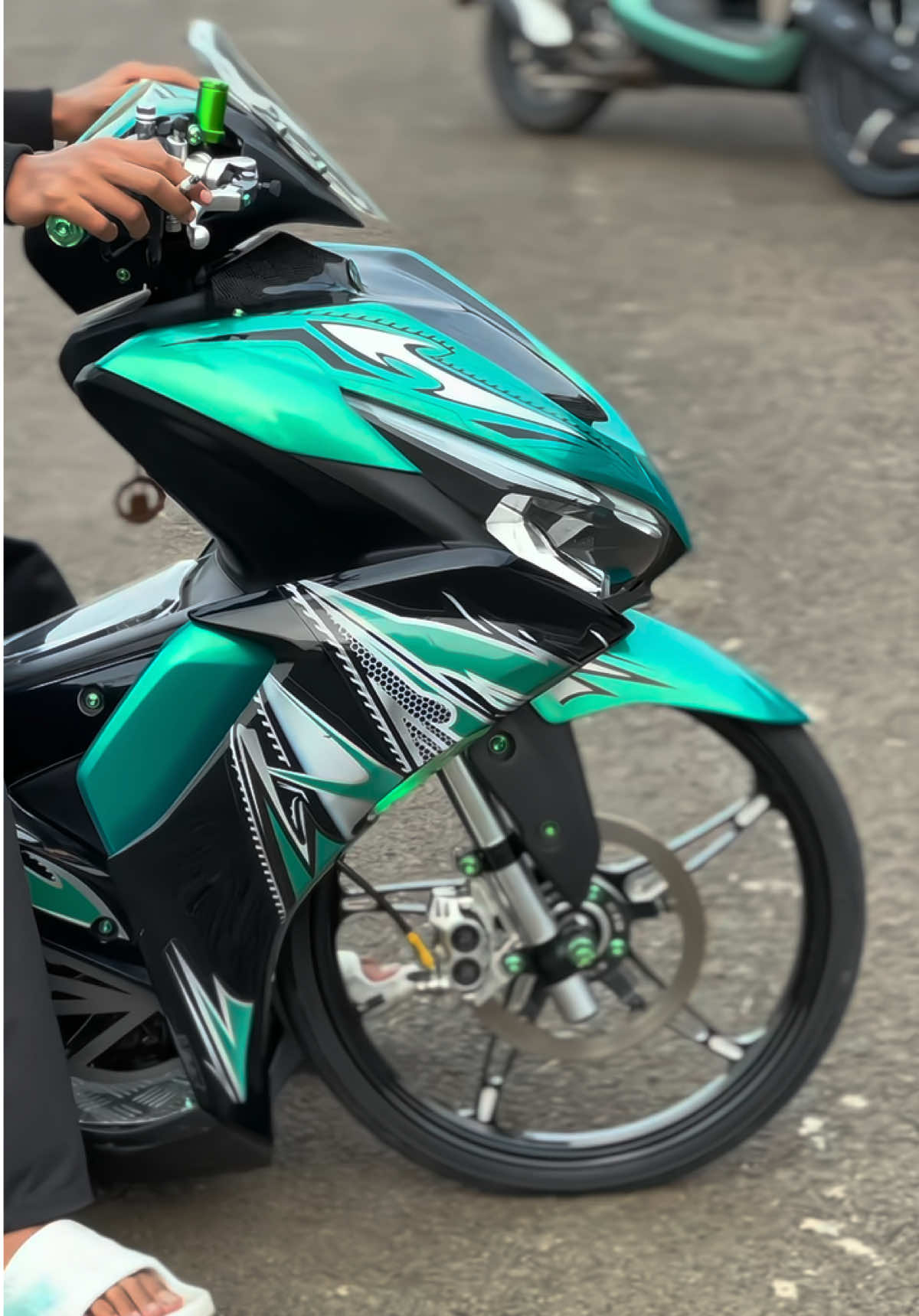 udah ganteng gini ga ada sponsor😅#aerox155 