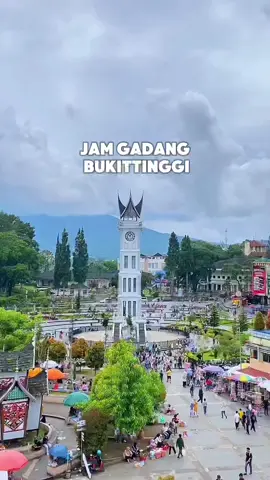 Jam gadang Bukittinggi Next explore kemana lagi #RedTravelers #BukaSemuaPintu #RedDoorz #travel #fyp 
