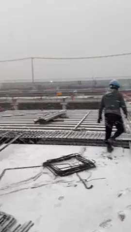 Mồ hôi chưa kịp rơi thì đóng băng rồi 🥶 