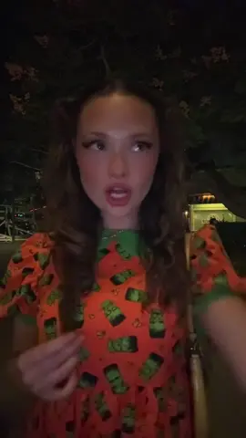 I’ve never even seeeeeeeen a ghost🙄 I had the best time @Knott’s Berry Farm 💕💕#halloween #scary #knottsscaryfarm 