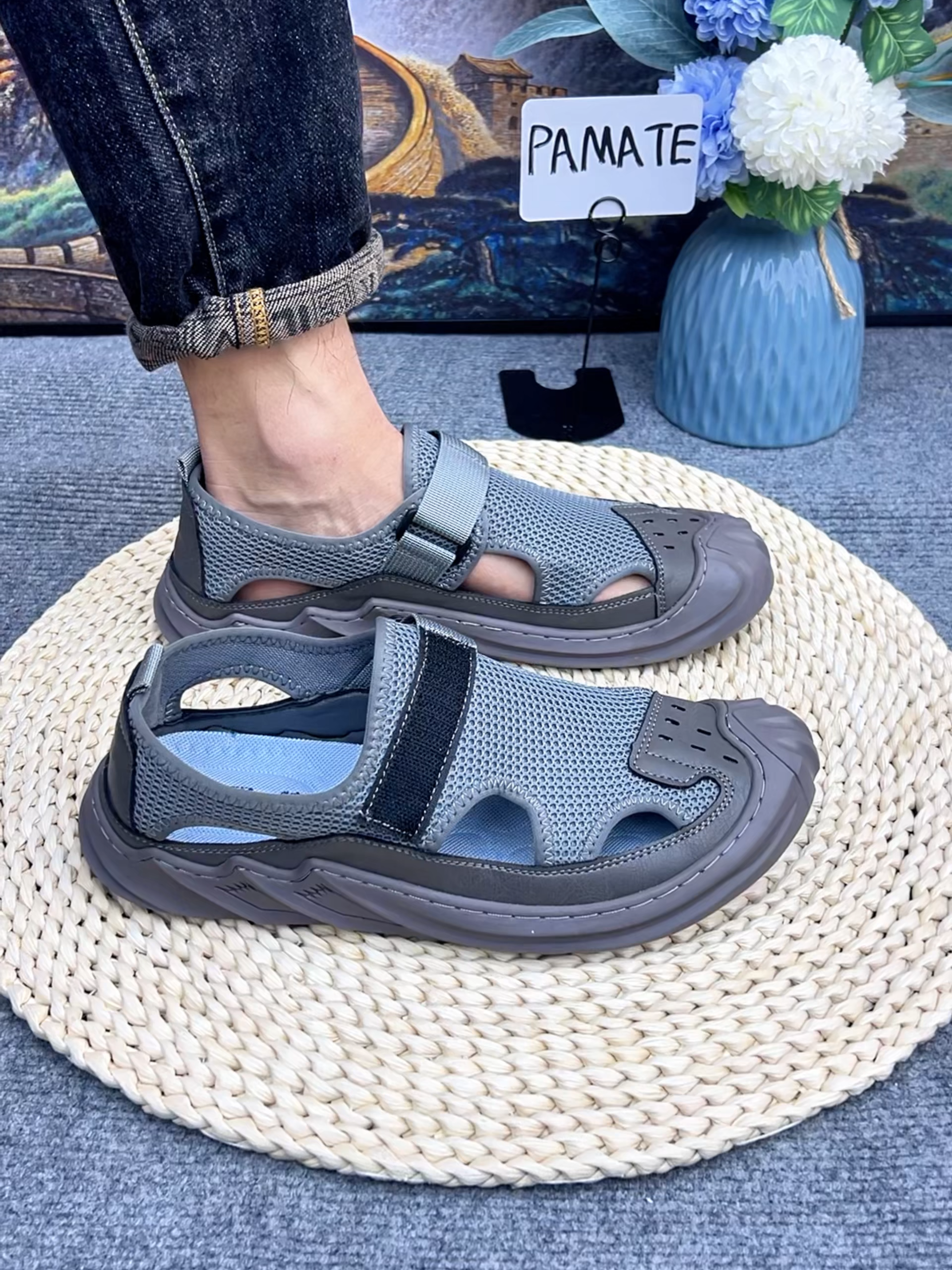 Sepatu kasual pria yang serbaguna dengan ventilasi berlubang