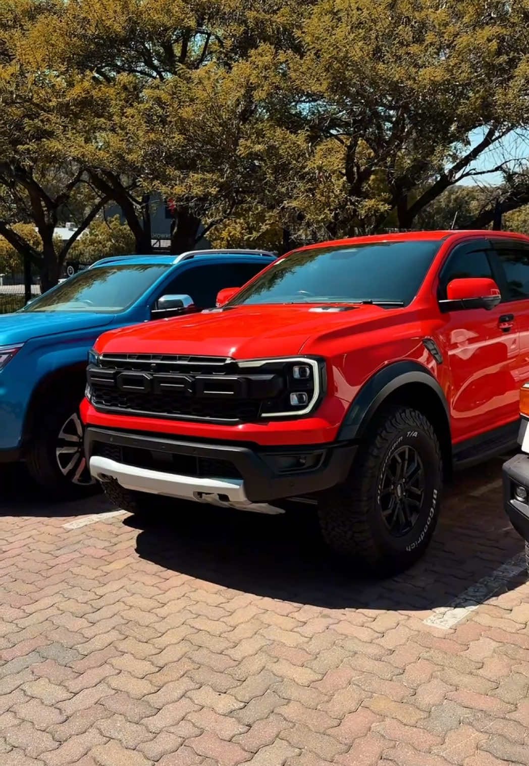 Big, bold, and built to conquer. The 2023 Ford Ranger Raptor 3.0 V6 EcoBoost in striking orange is the ultimate performance bakkie — 4WD grip, wild attitude, and V6 muscle ready for anything. Yours for R999,000. 📞 011 444 9460 Find it at Pharoah Auto and own every road — and every trail. #FordRangerRaptor #PharoahAuto #PharoahGroup #RaptorLife #OffRoadBeast    