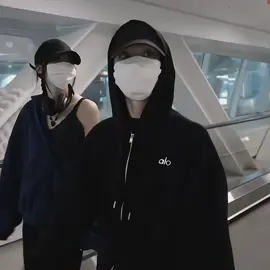 jalannya kayak preman banget, itu tangan makin keker lagi #winter #aespa #kimminjeong #minjeong #minsik 