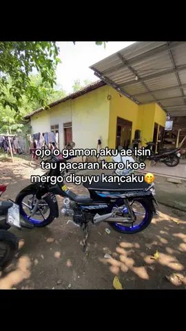 kemeroh mnding mntan satu       ne yek stil sk kae#nyindir #astreagrandindonesia #nyindirmantan #fotolive #fyp 