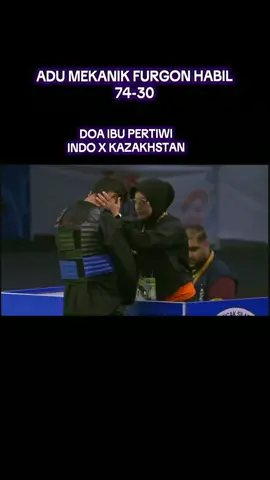 dilansir dari CNN Indonesia -- Pencak silat dipertandingkan di Asian Youth Games (AYG) 2025 yang berlangsung di Bahrain pada 19-24 Oktober 2025. Untuk kali pertama pencak silat menjadi olahraga resmi dalam AYG 2025. Sebanyak 14 negara ikut ambil bagian dalam debut olahraga bela diri asli Indonesia itu, yakni Bahrain, Kamboja, Indonesia, India, Iran, Kazakhstan, Kirgizstan, Malaysia, Paksitan, Filipina, Singapura, Thailand, Tajikistan, dan Uzbekistan. Di AYG Bahrain 2025, pencak silat dipertandingkan pada nomor tanding dengan tiga kelas: Putra D (51-55 kg), Putra F (59-63 kg), dan Putri D (51-55 kg). Para pesilat junior berusia 14-17 tahun tampil pada 19-20 Oktober, memperlihatkan strategi, teknik, dan semangat khas silat. Baca artikel CNN Indonesia 