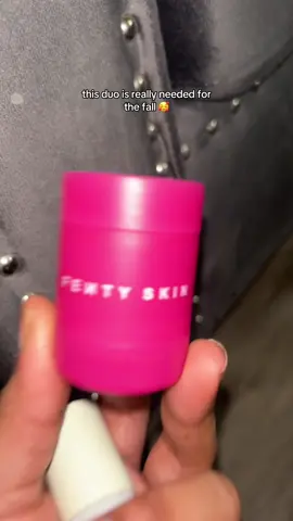 i love this omg 😱 #lipmask #fenty #fentyskin #lipoil 