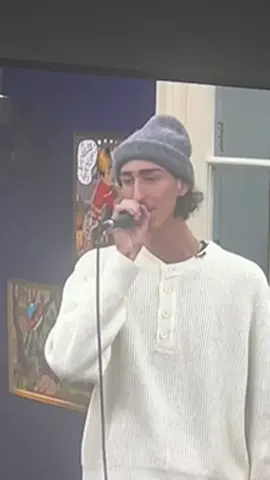 Quand tu allumes le live et que tu tombes sur ÇA ! Je suis convaincue que Lenny n’aurait pas dû être en duo samedi soir … #starcaclive #livestaracademy #lennystaracademy2025 