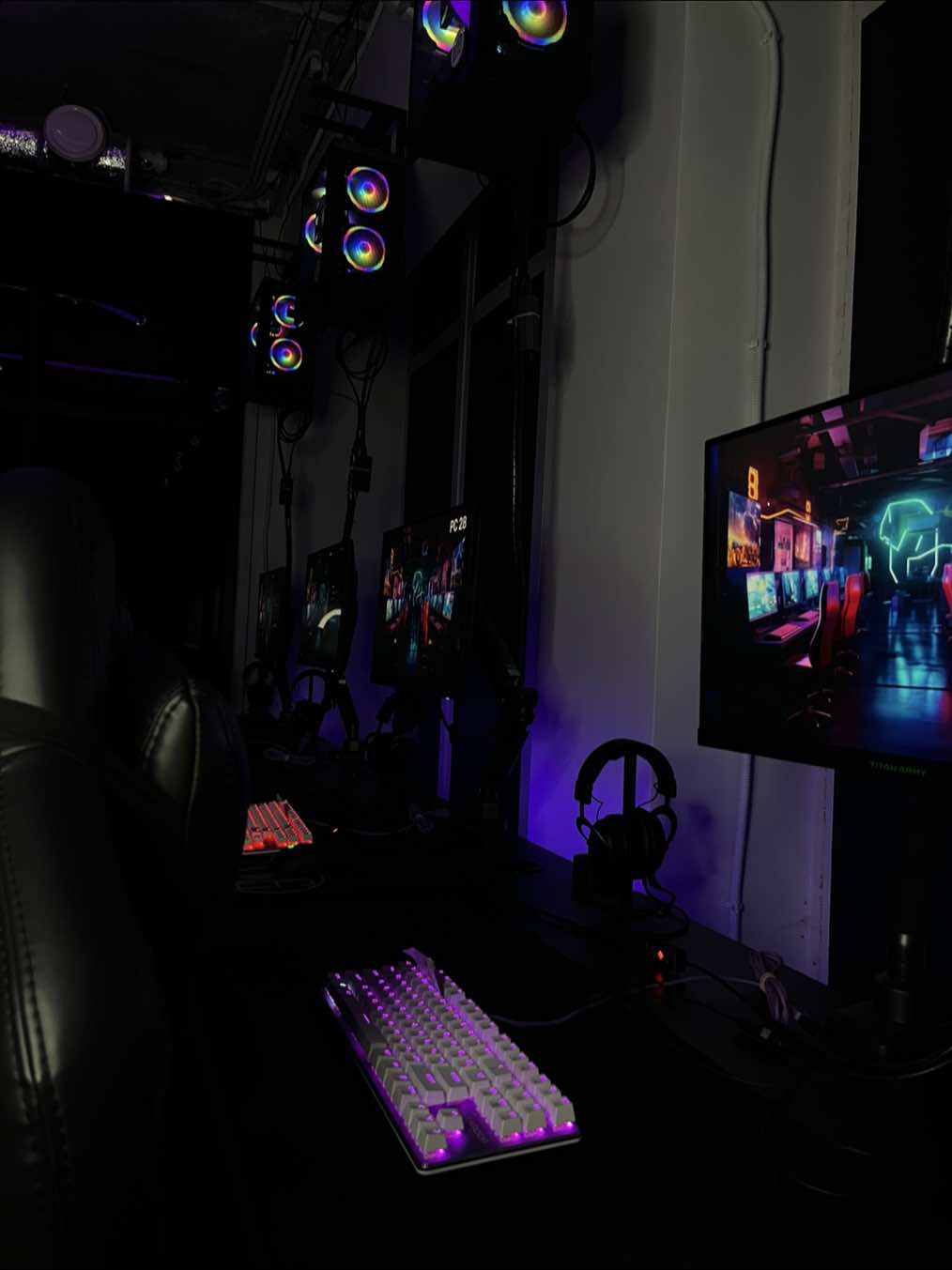 😈 Мы находимся в г.Тюмень, улицы Московский тракт 87к1 и Судостроителей 40/2🤝🏻 #fup #компы #тюмень #рекомендации #rec 