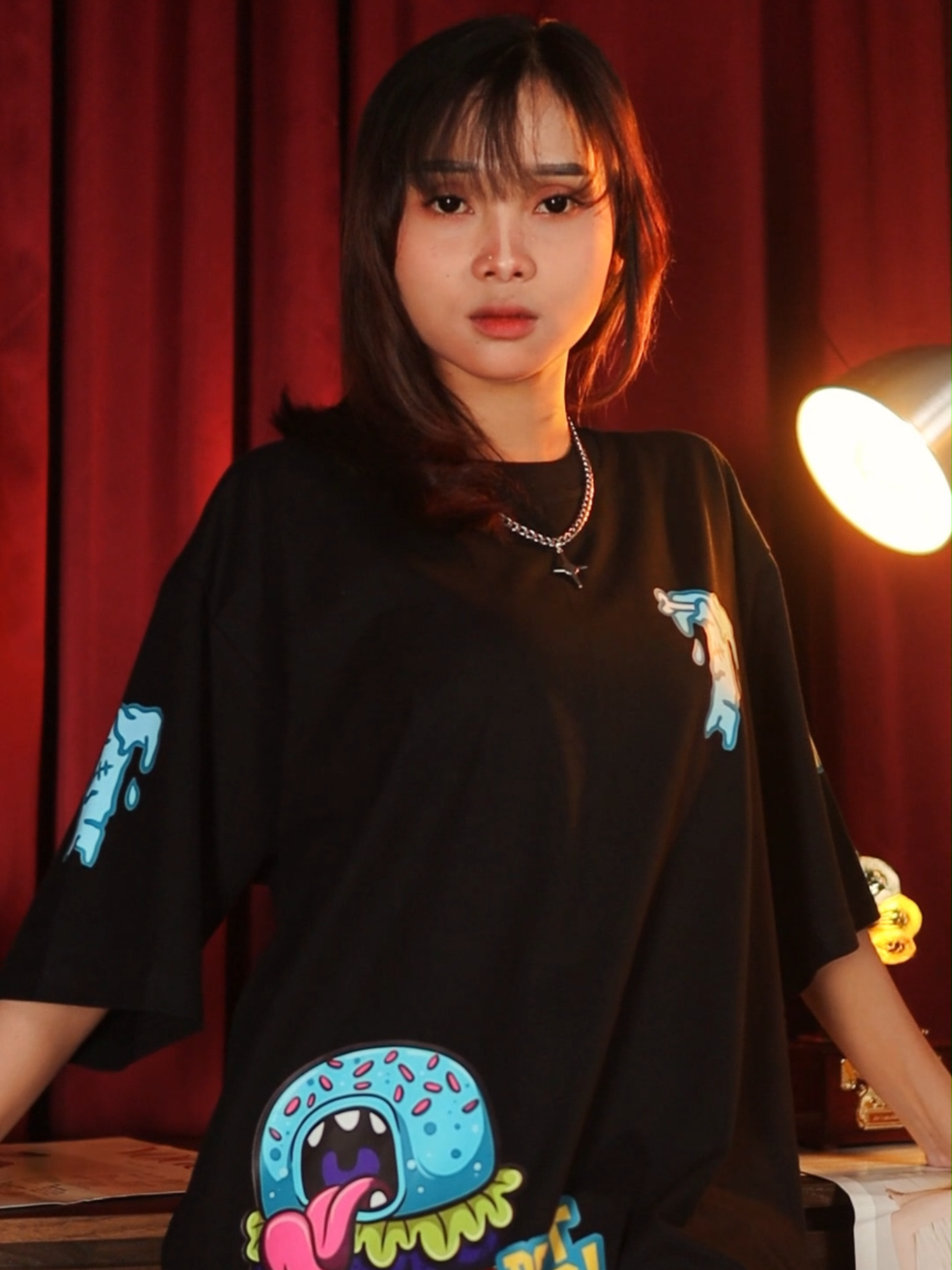 udah kece unik juga desainnya🤤 #kaosoversize #Triaddict_ #oversize#tshirt #OOTD