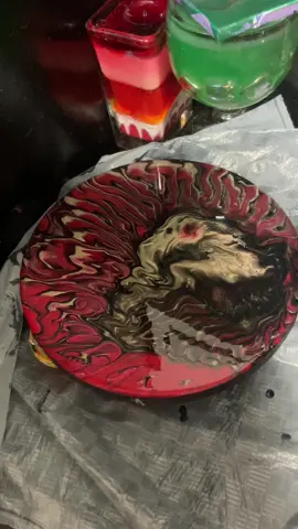 🎶💜💜🫶🏽👑#gigisremixez #acrylicpainting #fluidart 