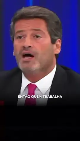 A solução para a economia não é importar mão de obra imigrante descontroladamente. É pagar bem aos nossos que trabalham!!! #portugal🇵🇹🇵🇹🇵🇹🇵🇹🇵🇹 #andreventura #fyp 