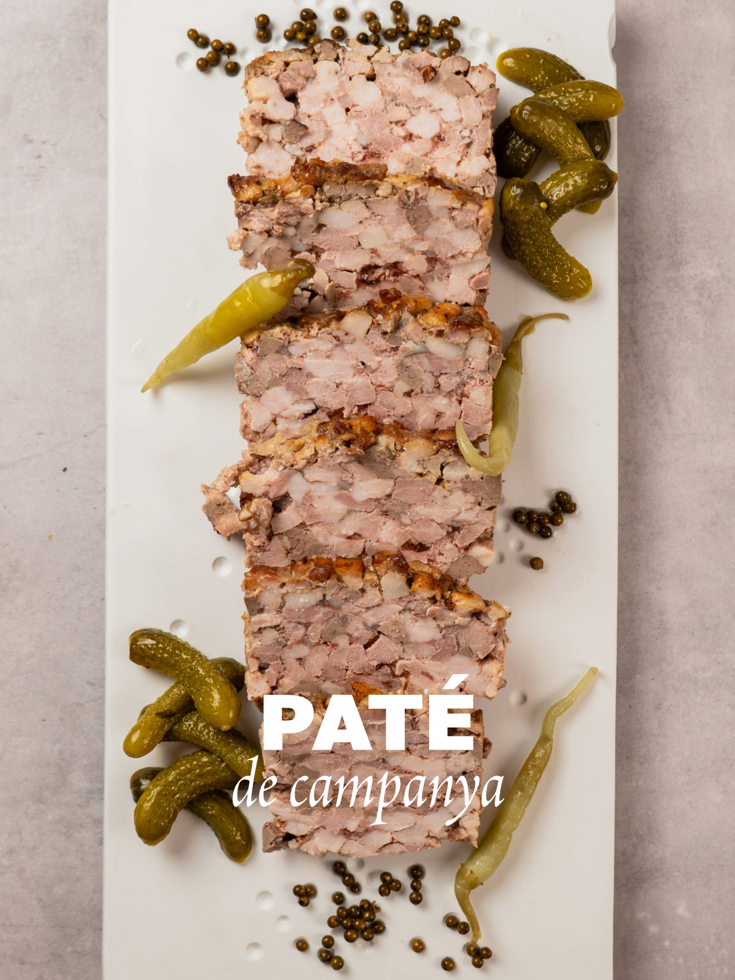 Avui és el Dia Mundial del Xef i l’@arnaumchef9 ens ensenya a fer un paté de campanya, perquè siguis el XEF de casa teva!👨‍🍳  Una recepta amb cansalada, llom i fetge de porc, ingredients de qualitat que donen com a resultat una recepta 10 de 10. ✅  Amb un toc de pebre negre, pebre vermell, sal, nata líquida de muntar i vi blanc, podràs fer aquest plat... I tot això… en un Pim-Pam!  #bonarea #diadelxef #paté #recepta