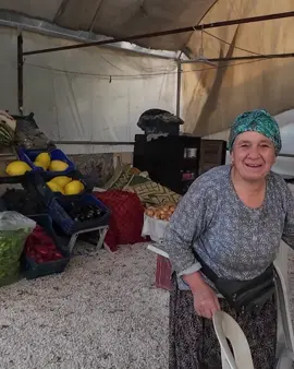 Kind lady sell grapes 🍇 in a Turkish village  #turkey #travel #fruit 