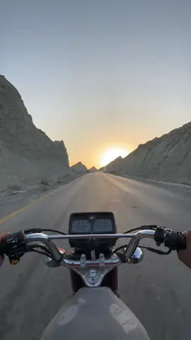 مکران⛰️                             #balochistan #landscape #makrancoastalhighway #beautifulbalochistan 