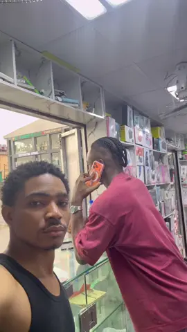 God Abeg help me oooh, I was just trying to fine out the version he bought if na Blord or VDM  #selfie #akanselfie #vira #selfieprank #fypシ #viral 
