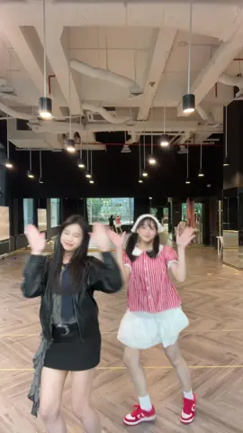gee @jkt48.lily 🥰