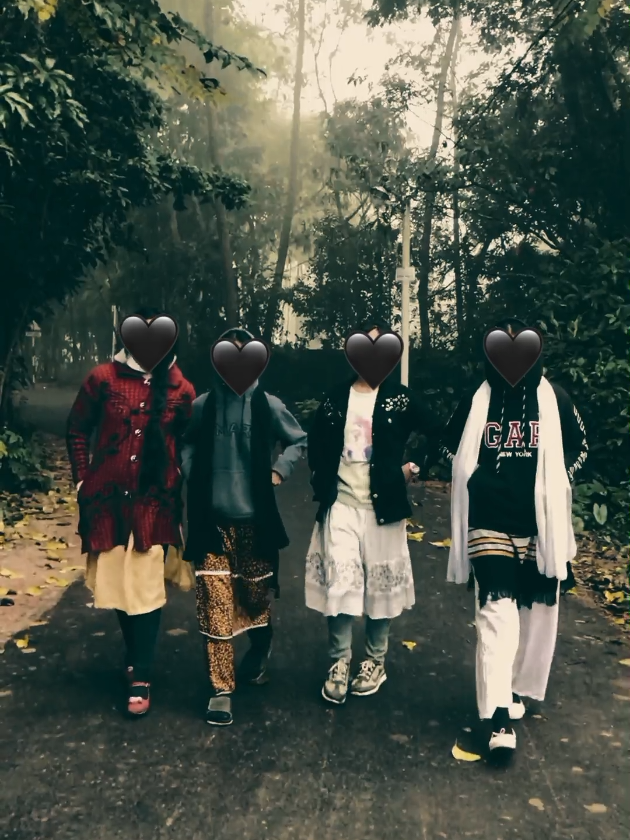 Cousin sister🖤✨ sobar taki batti lager🥲Btw 6:00🥶🫶🏻 #tiktok #foryou #sylhetifuri #bangladesh🇧🇩 #wintervibes 