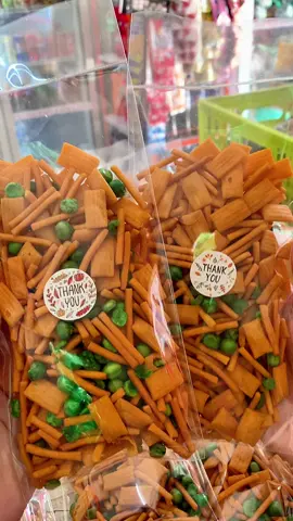 แพคขนมแบ่งใส่ถุงพร้อมคำนวณต้นทุนกำไรให้ดู#อาชีพร้านขายของชํา #แม่ค้าขายของชํา #ไอเดียจัดร้านขายของชํา #รับบัตรสวัสดิการแห่งรัฐ #ร้านนี้เข้าร่วมโครงการคนละครึ่ง  @ชาดาแม่ค้าร้านชำ✨💸  @ชาดาแม่ค้าร้านชำ✨💸  @ชาดาแม่ค้าร้านชำ✨💸 