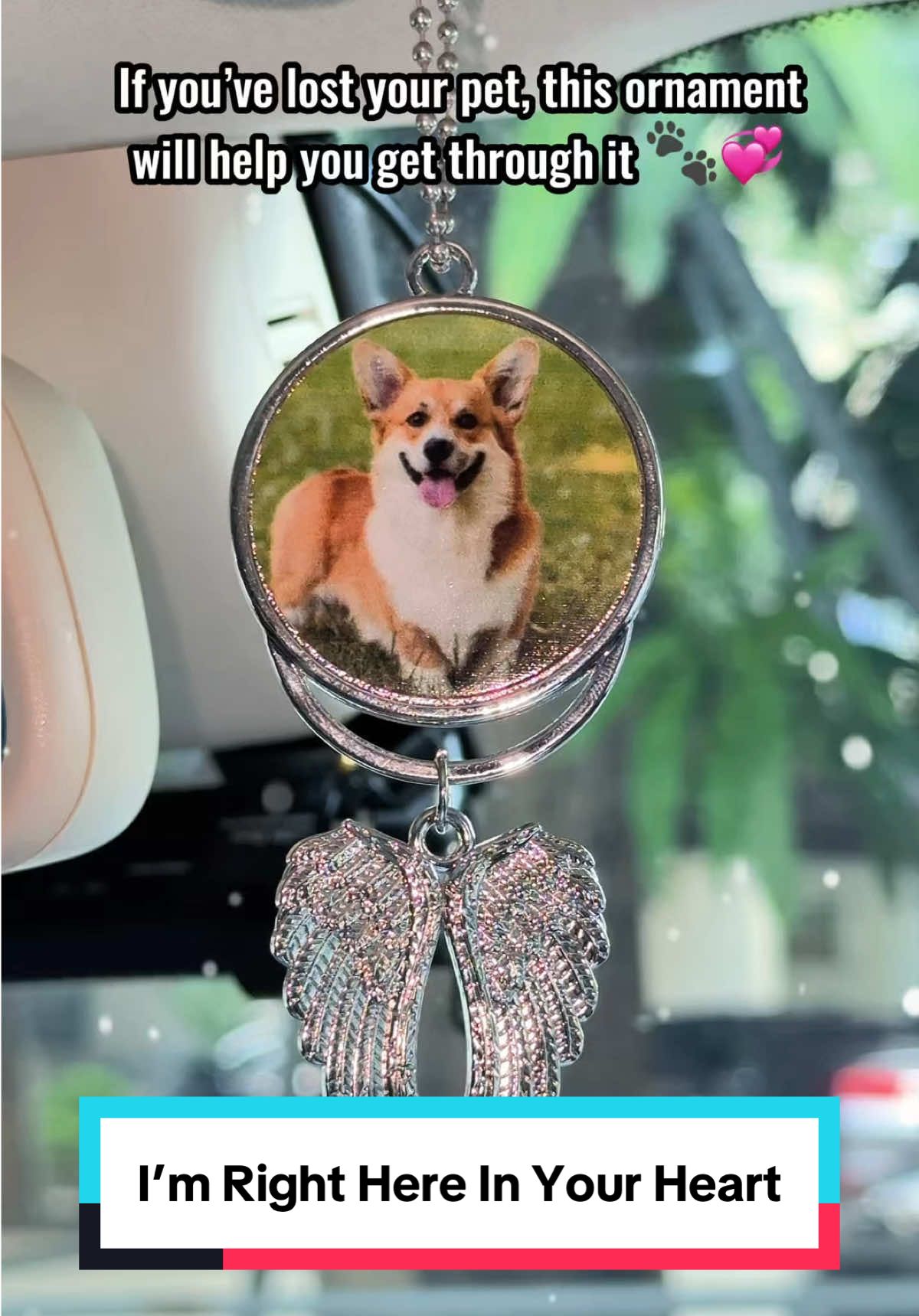 Keep your cherished pet close to your heart, forever. 🐾💔 #macorner #ornament #petmemorial #neverforgotten #inourhearts