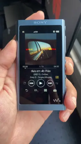 Sony NW-A55, là DAC, Blue Receiver 2 chiều và là chiếc máy nghe nhạc Hires, hỗ trợ nộ nhớ ngoài và có sẵn bộ nhớ 16GB bên trong#sony#fyp#viral 