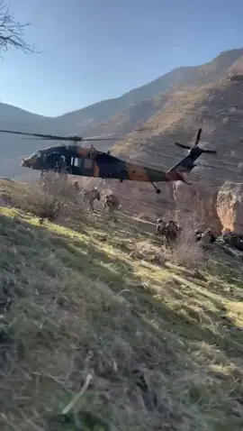 🇹🇷🤘#uzmancavuş #🇹🇷 #keşfet #helikopter #tsk🇹🇷 