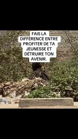 FAIS LA DIFFÉRENCE ENTRE PROFITER DE TA JEUNESSE ET DÉTRUIRE TON AVENIR.