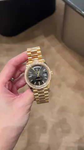 Which one do you prefer? Support global delivery#tiltokshop #watch 